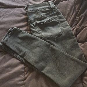 Low rise denim ankle cut jegging